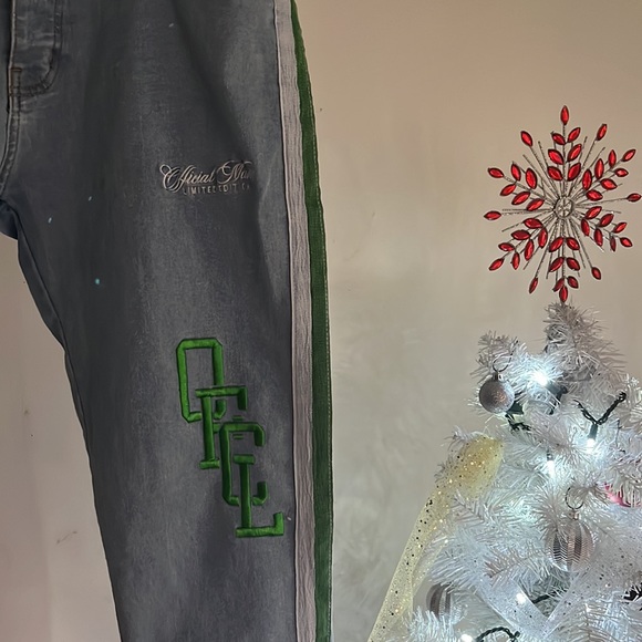 SKINNY STRETCH VARSITY JEANS WITH SIDE TAPE 🏈💚 - Picture 4 of 5